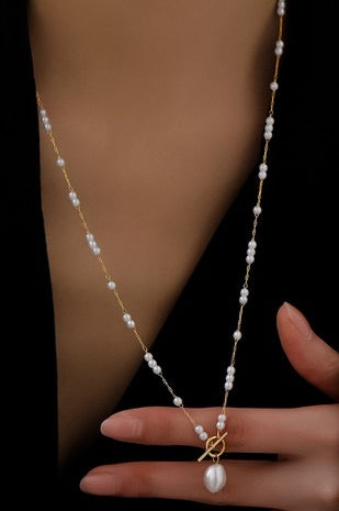 Dainty Pearl Chain necklace